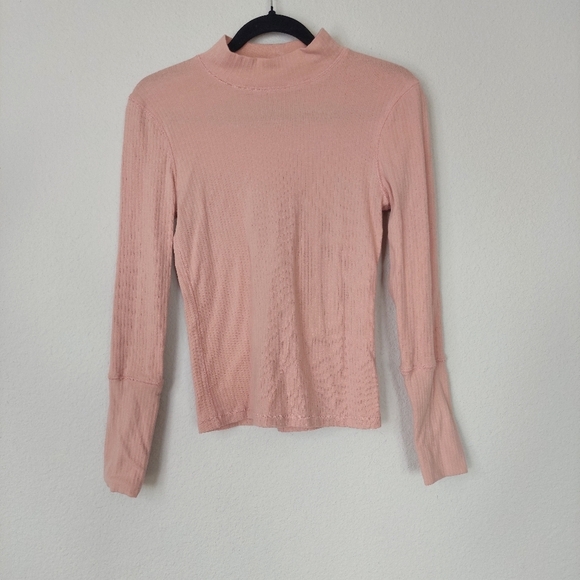 Utimately Free People The Rickie Long Sleeve Pull Over Top Size Meduim - Picture 3 of 8